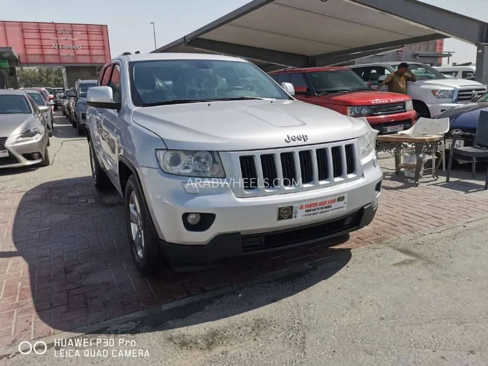 Jeep Cherokee 2012 for Sale in Sharjah Image-4