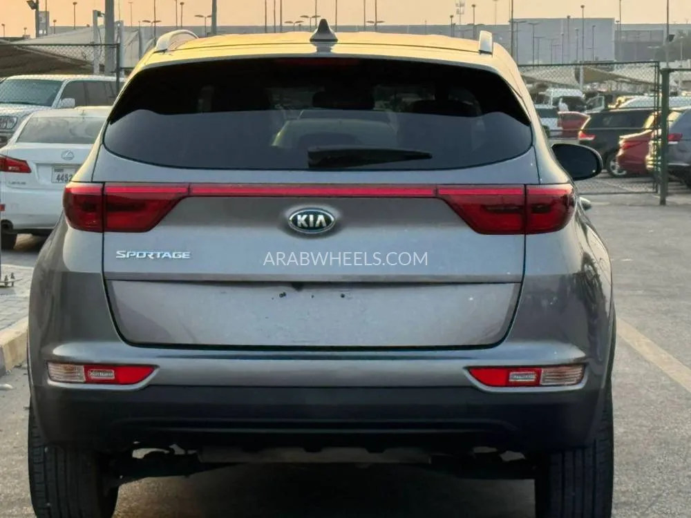 Kia Sportage 2018 for Sale in Sharjah Image-12