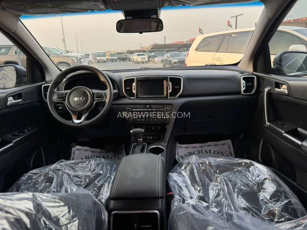 Kia Sportage 2018 for Sale in Sharjah Image-18