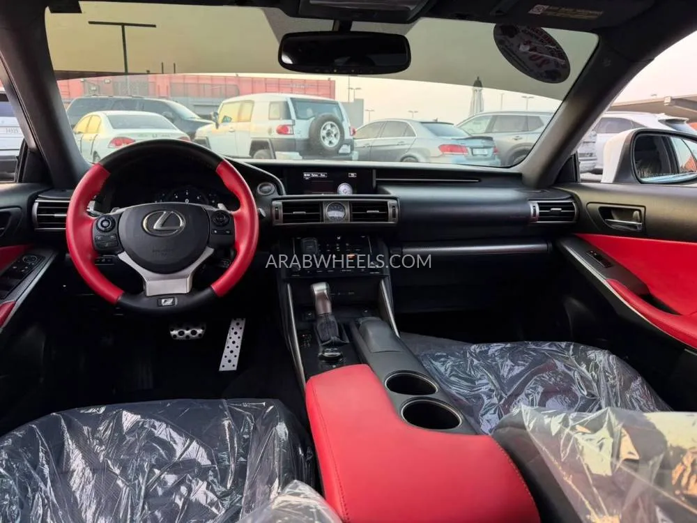 Lexus IS 2014 for Sale in Sharjah Image-15