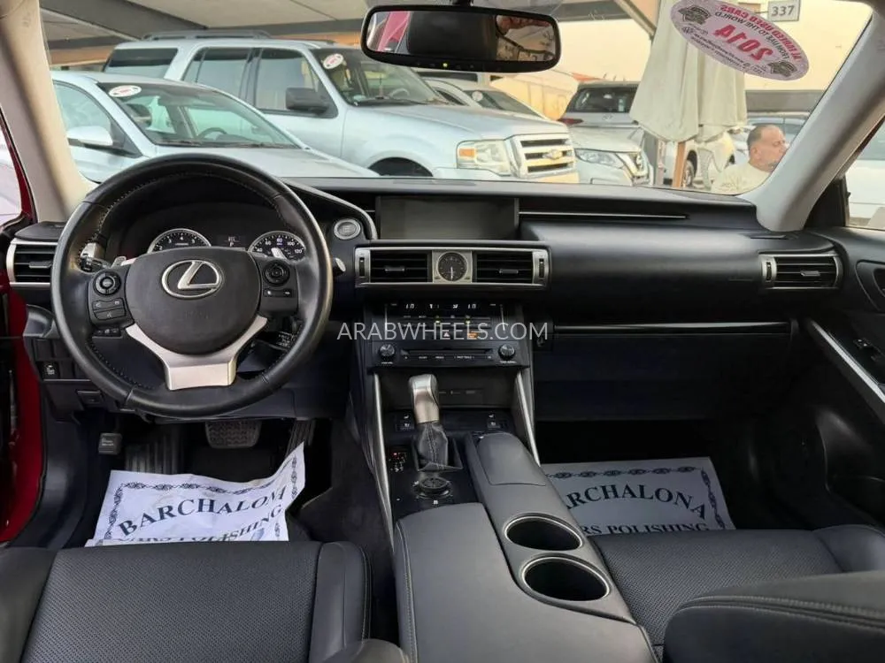 Lexus IS 2014 for Sale in Sharjah Image-13