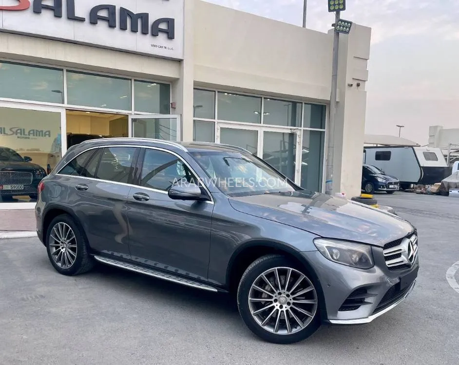 Mercedes Benz GLC Class 2017 for Sale in Sharjah Image-2