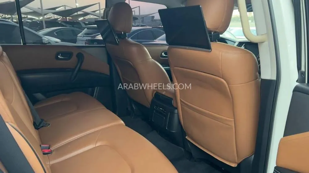 Nissan Patrol 2019 for Sale in Sharjah Image-6