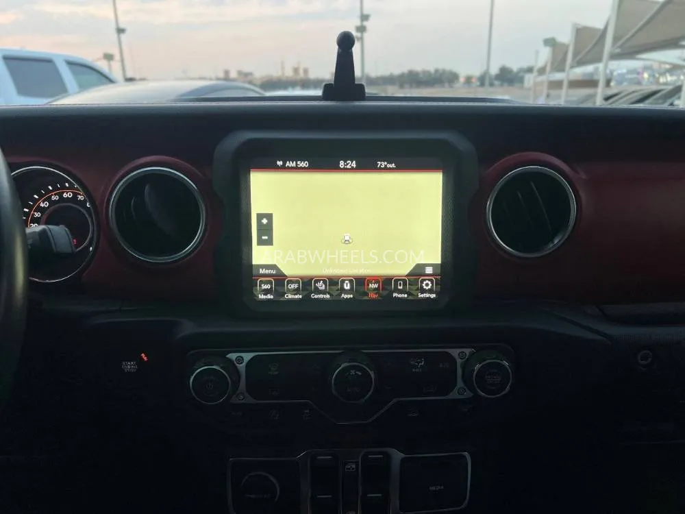 جيب غلادياتور 2023 for Sale in الشارقة Image-7