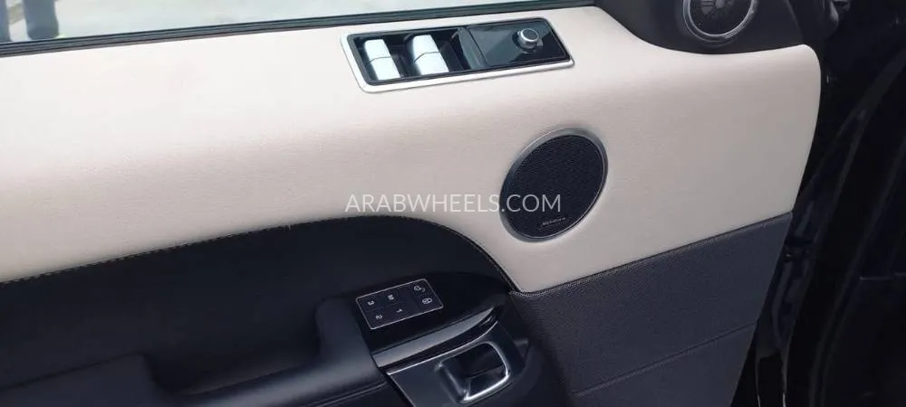 Land Rover Range Rover Sport 2019 for Sale in Dubai Image-10