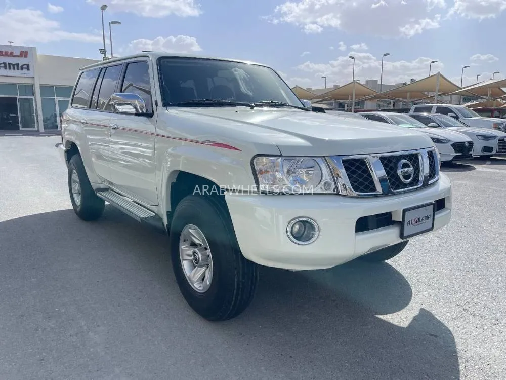 نيسان باترول 2023 for Sale in الشارقة Image-2