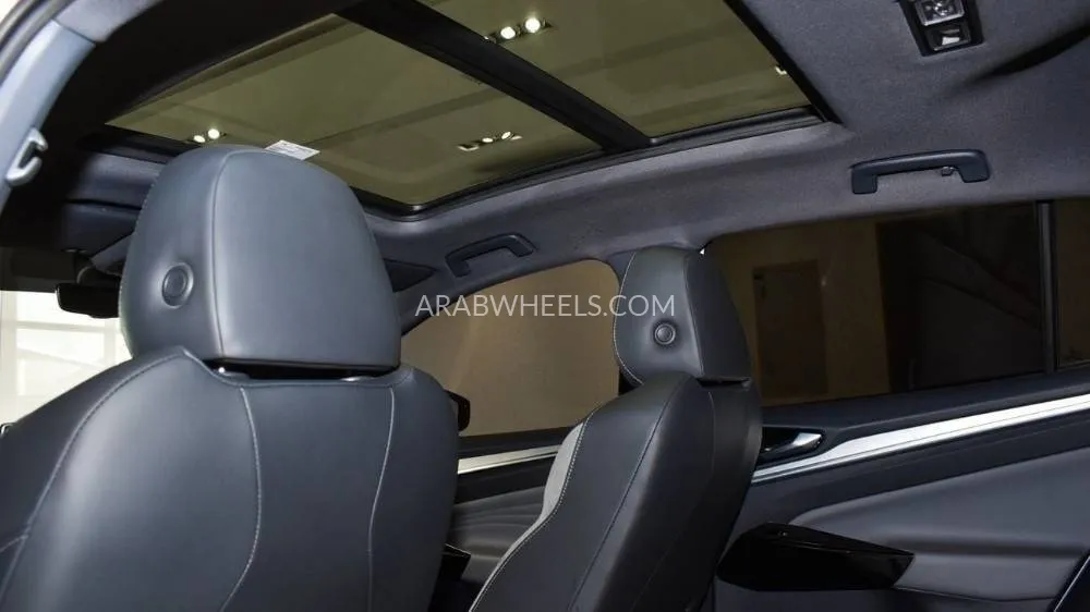 Volkswagen ID.4 2022 for Sale in Sharjah Image-9