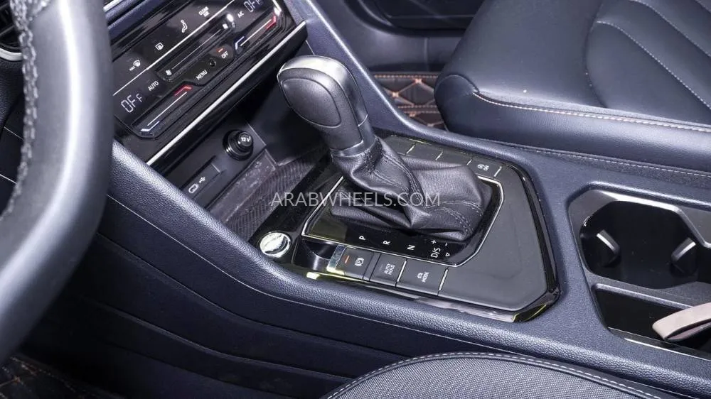 Volkswagen Taos 2023 for Sale in Sharjah Image-10