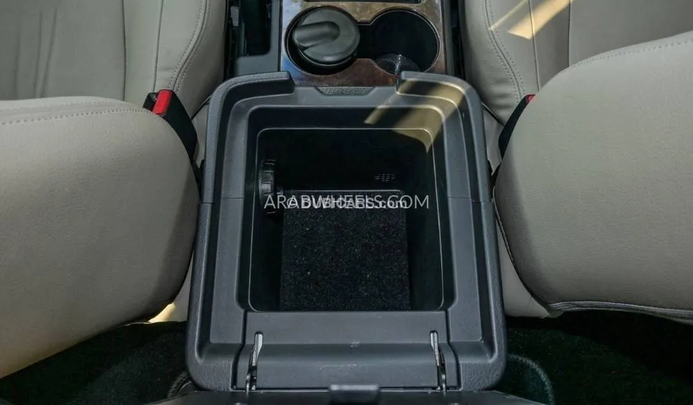 Mitsubishi Pajero 2020 for Sale in Dubai Image-13