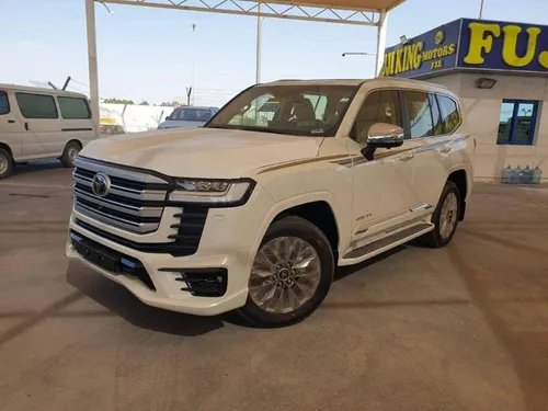 Toyota Land Cruiser 3.5T VXR 2025