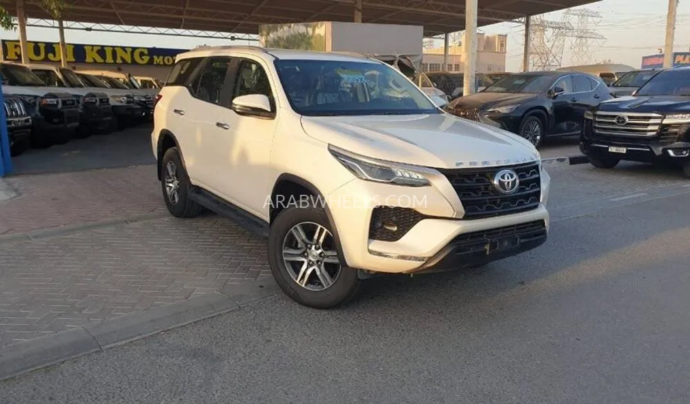 Toyota Fortuner 2023 for Sale in Dubai Image-3