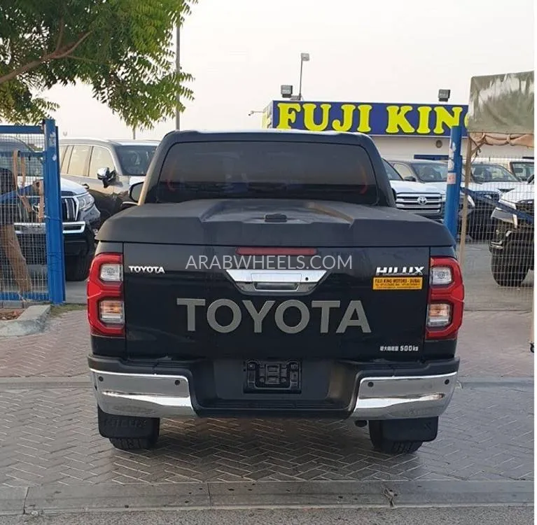 Toyota Hilux 2021 for Sale in Dubai Image-5