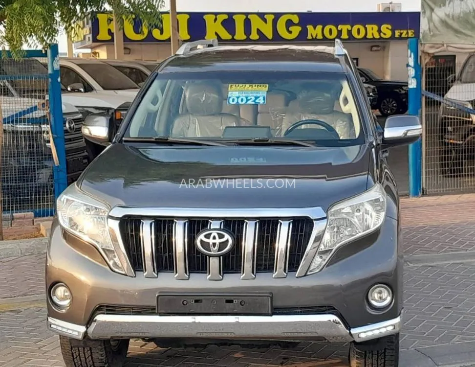 Toyota Land Cruiser Prado 2015 for Sale in Dubai Image-2