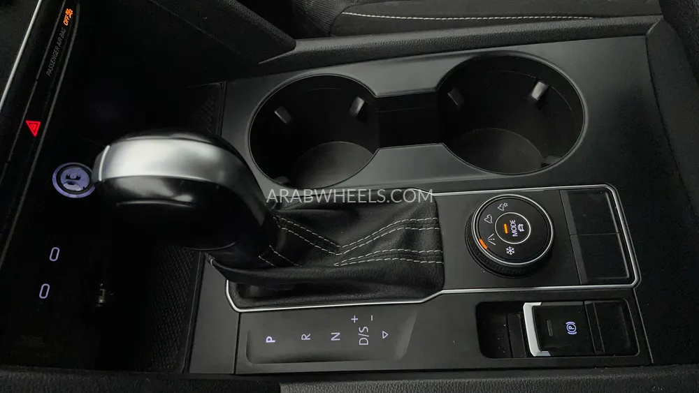 Volkswagen Teramont 2022 for Sale in Dubai Image-18