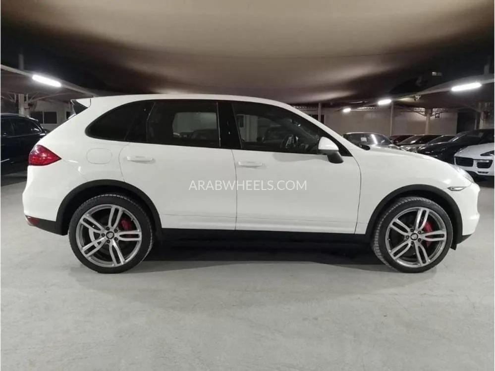 Porsche Cayenne 2011 for Sale in Dubai Image-7