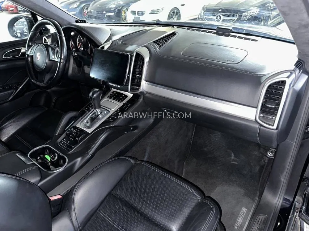 بورشه كايين 2011 for Sale in دبي Image-18