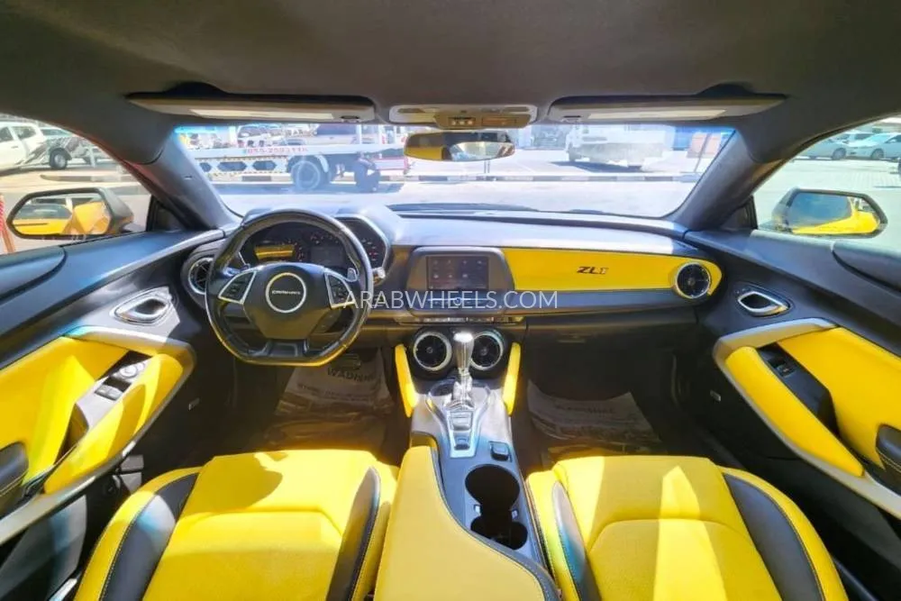 شيفروليه كامارو 2020 for Sale in الشارقة Image-11