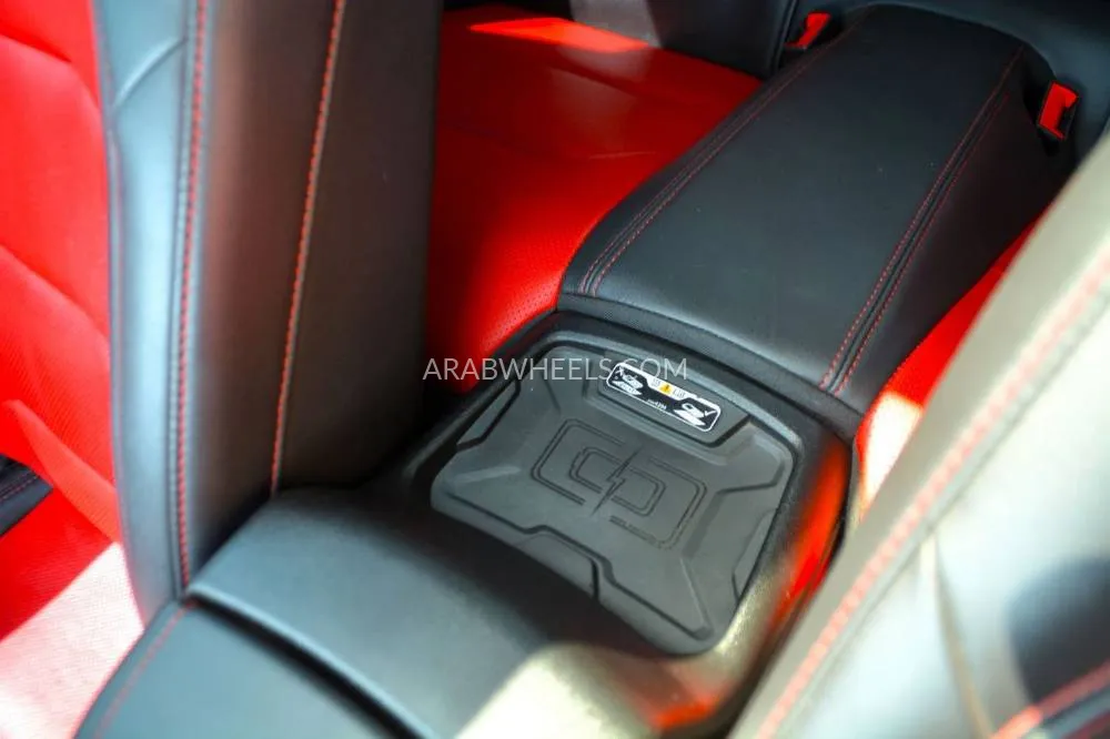 Chevrolet Camaro 2021 for Sale in Sharjah Image-19