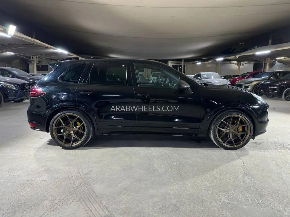 Porsche Cayenne 2012 for Sale in Dubai Image-6