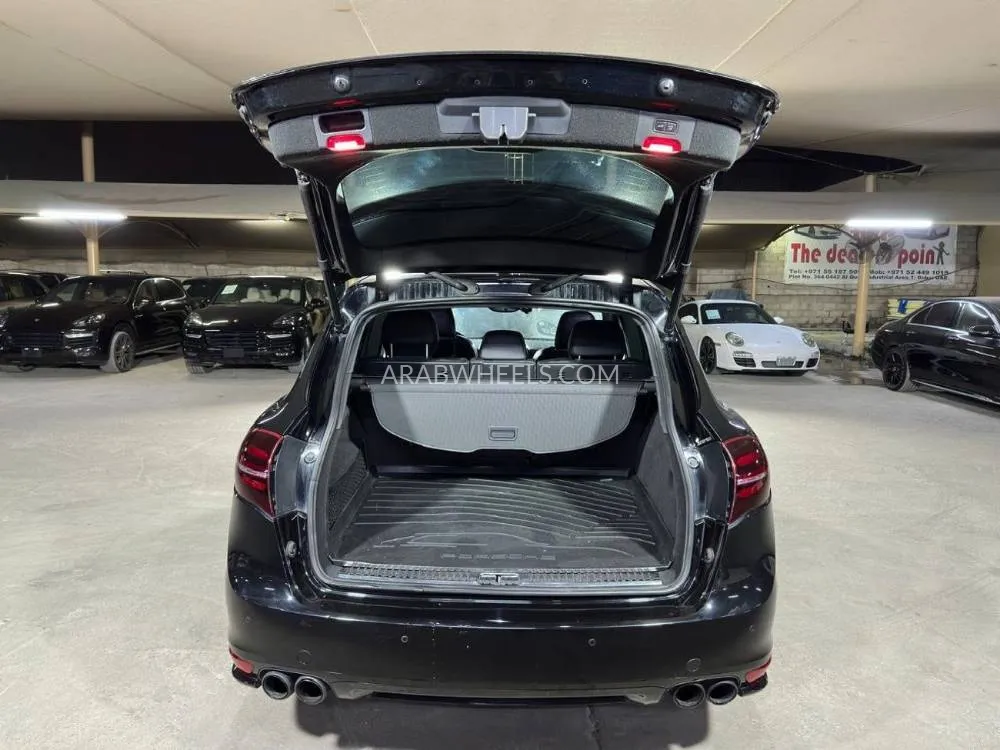 Porsche Cayenne 2012 for Sale in Dubai Image-11