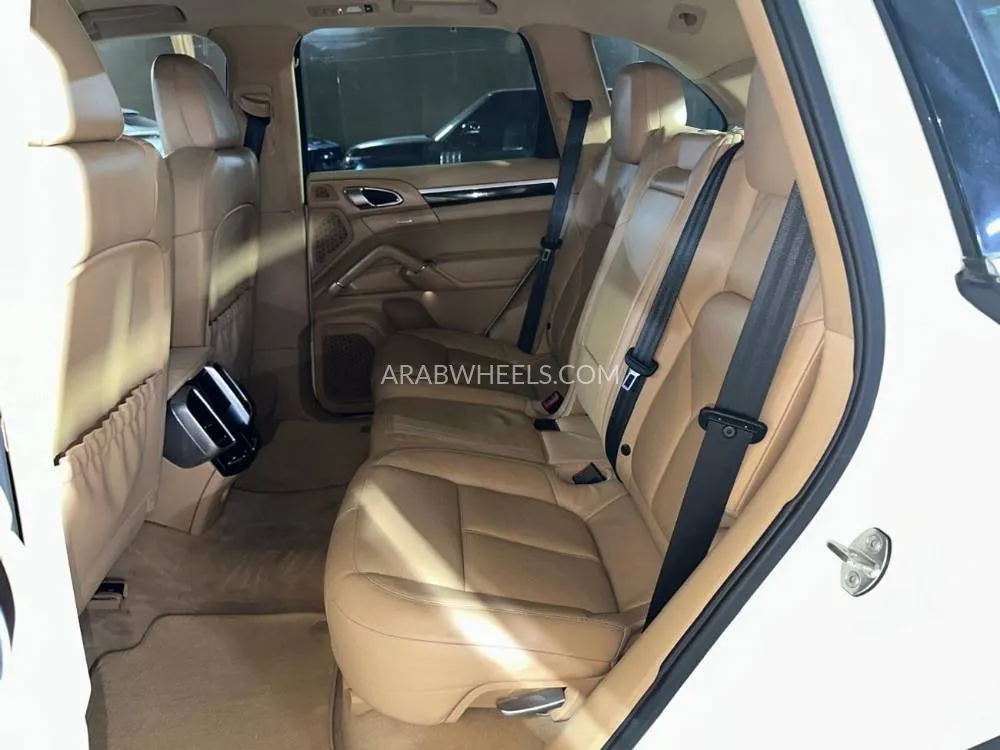Porsche Cayenne 2012 for Sale in Dubai Image-15