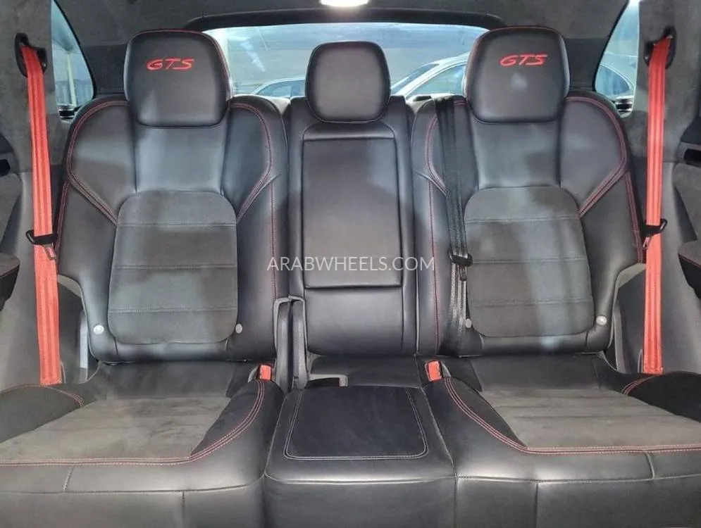 Porsche Cayenne 2013 for Sale in Dubai Image-19