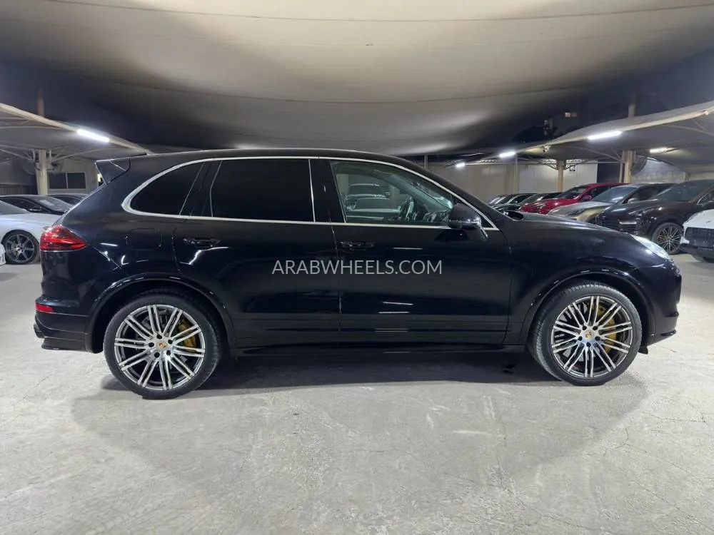 Porsche Cayenne 2016 for Sale in Dubai Image-6