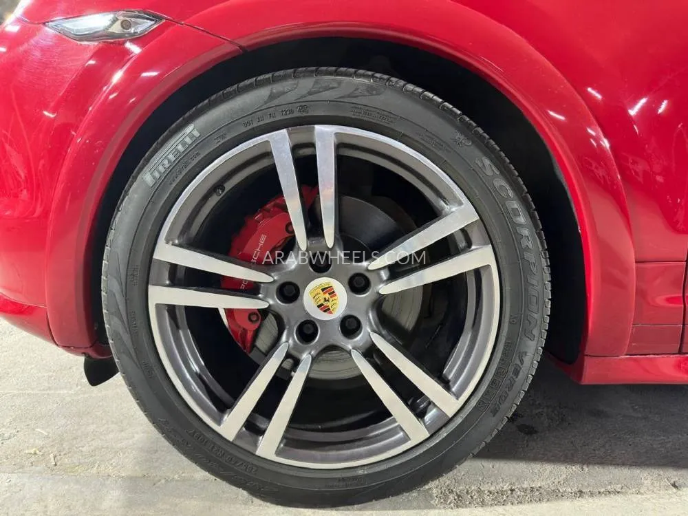 Porsche Cayenne 2013 for Sale in Dubai Image-22