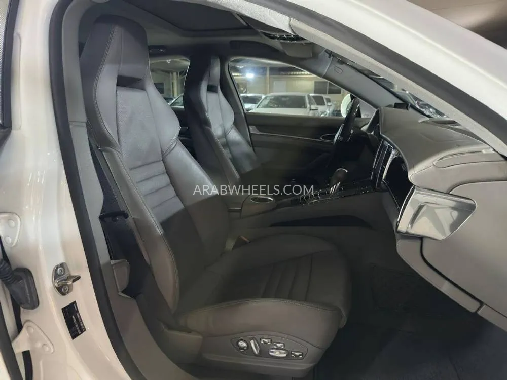 Porsche Panamera 2010 for Sale in Dubai Image-14