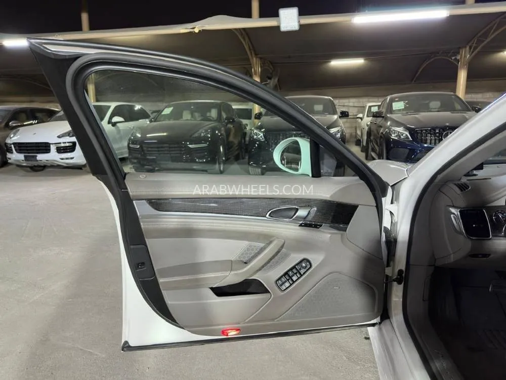 Porsche Panamera 2010 for Sale in Dubai Image-20