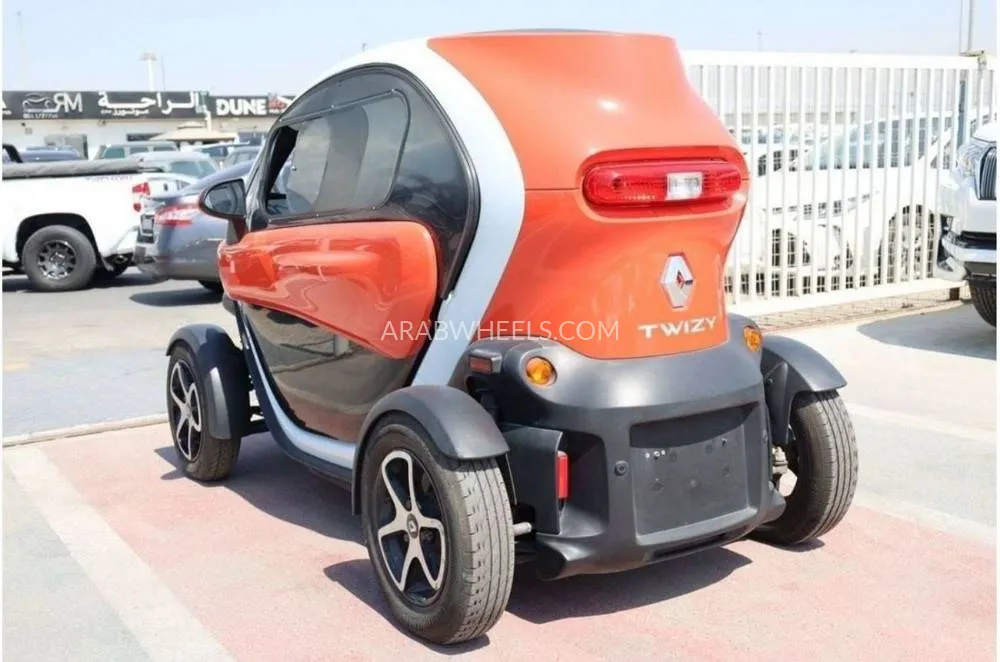 Renault Twizy 2017 for Sale in Dubai Image-6