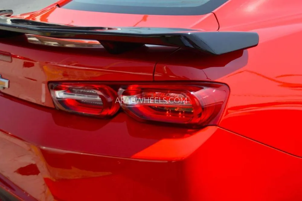 Chevrolet Camaro 2024 for Sale in Sharjah Image-18
