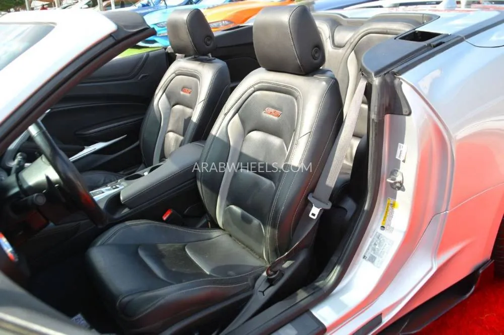 Chevrolet Camaro 2019 for Sale in Sharjah Image-13