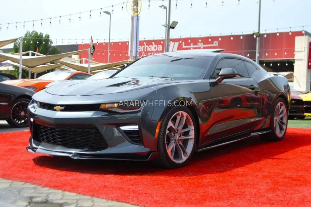 Chevrolet Camaro 2017 for Sale in Sharjah Image-3