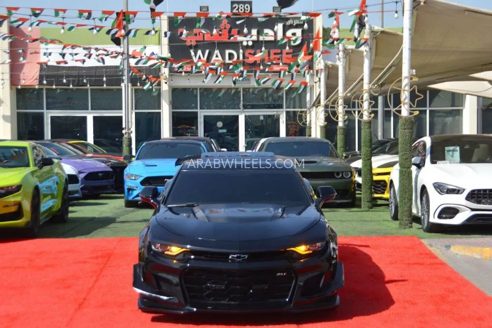 Chevrolet Camaro 2019 for Sale in Sharjah Image-2