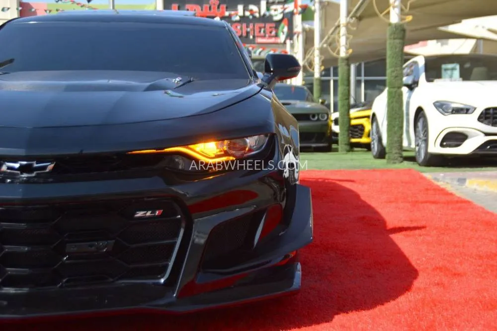 Chevrolet Camaro 2019 for Sale in Sharjah Image-8