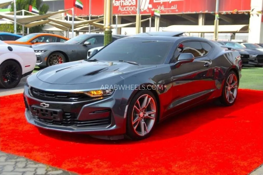 Chevrolet Camaro 2019 for Sale in Sharjah Image-4