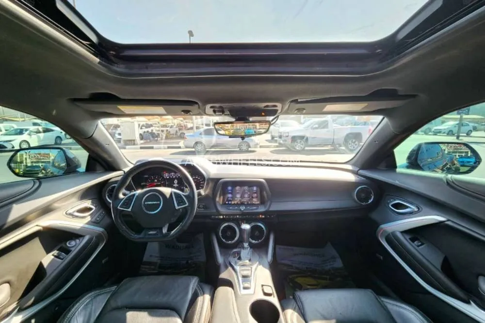 Chevrolet Camaro 2021 for Sale in Sharjah Image-10