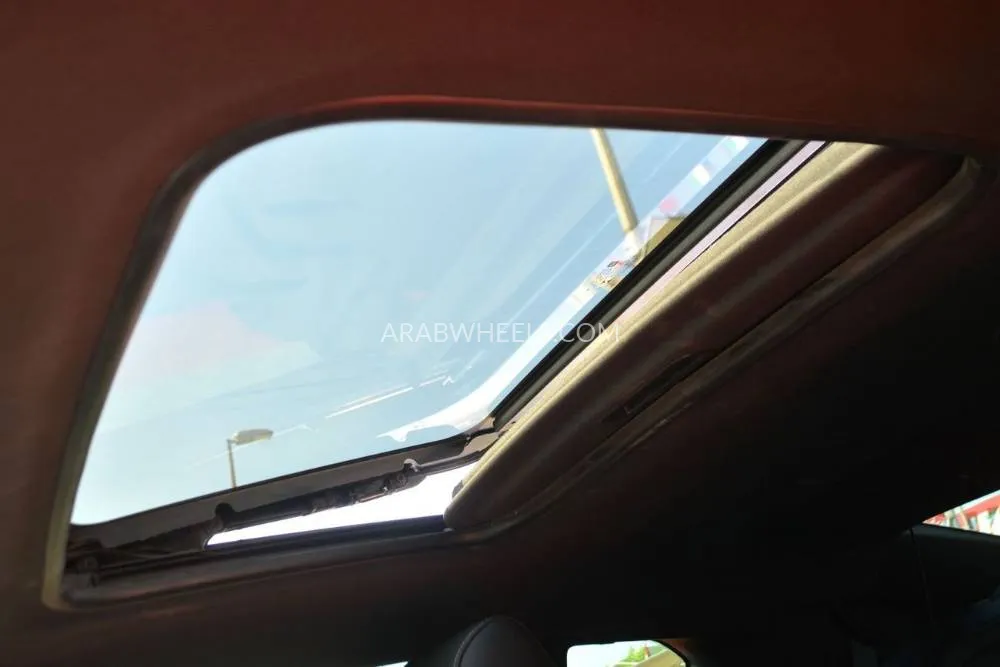 Chevrolet Camaro 2021 for Sale in Sharjah Image-19