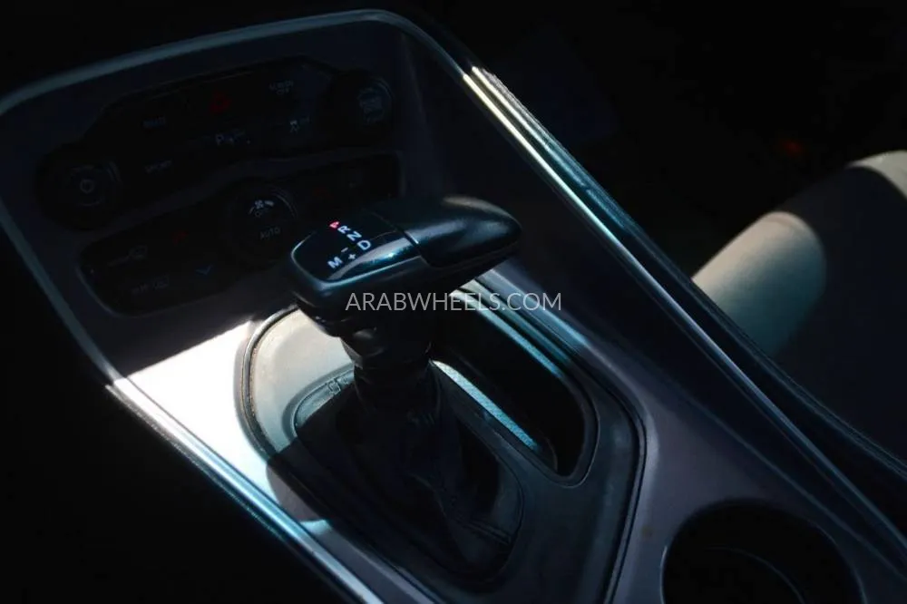 دودج تشالينجر 2021 for Sale in الشارقة Image-14