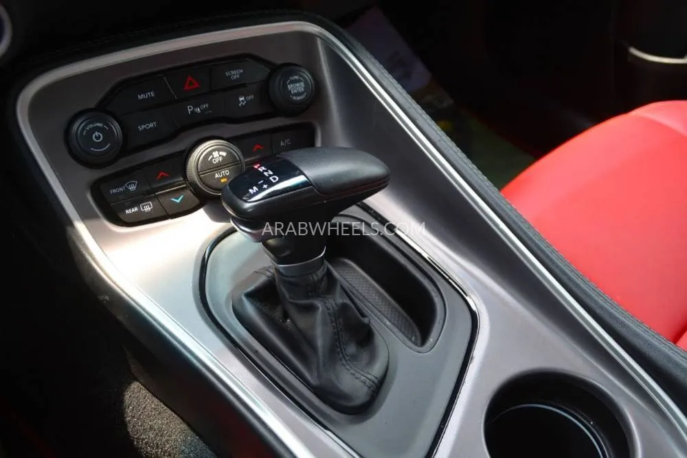 دودج تشالينجر 2022 for Sale in الشارقة Image-12