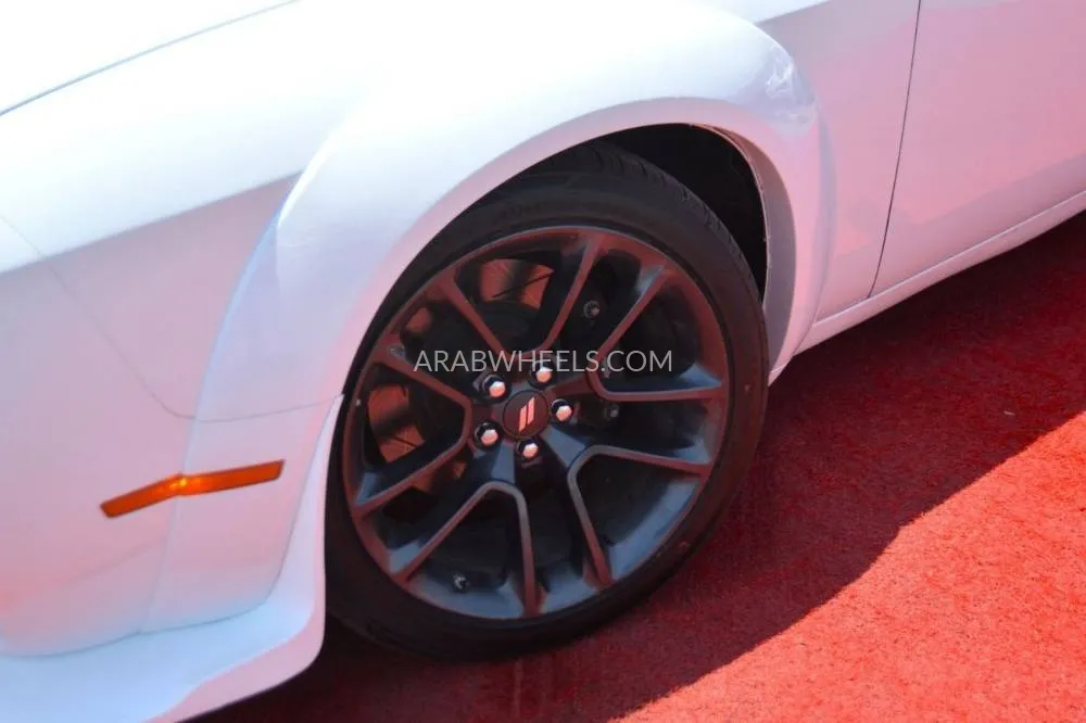 Dodge Charger 2020 for Sale in Sharjah Image-16