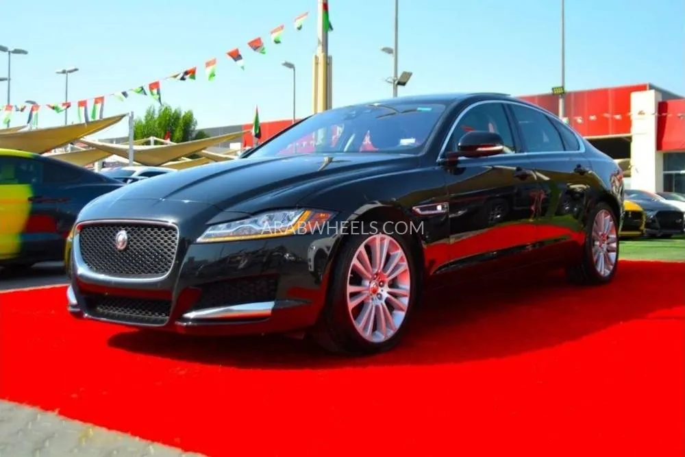 Jaguar XF 2020 for Sale in Sharjah Image-4