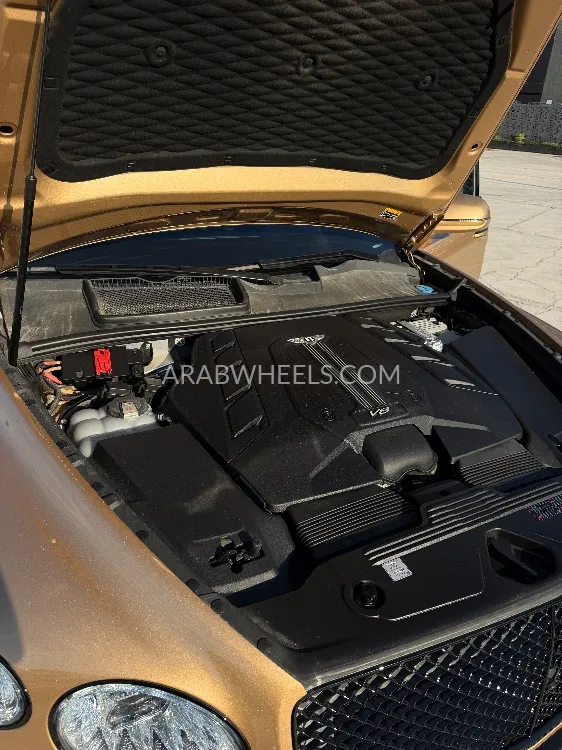 Bentley Bentayga 2022 for Sale in Dubai Image-8
