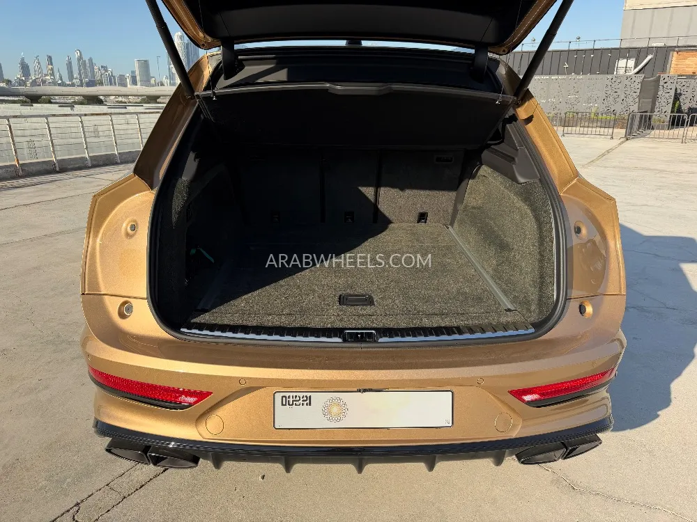 Bentley Bentayga 2022 for Sale in Dubai Image-13