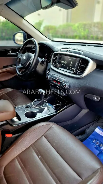 Kia Sorento 2019 for Sale in Dubai Image-10