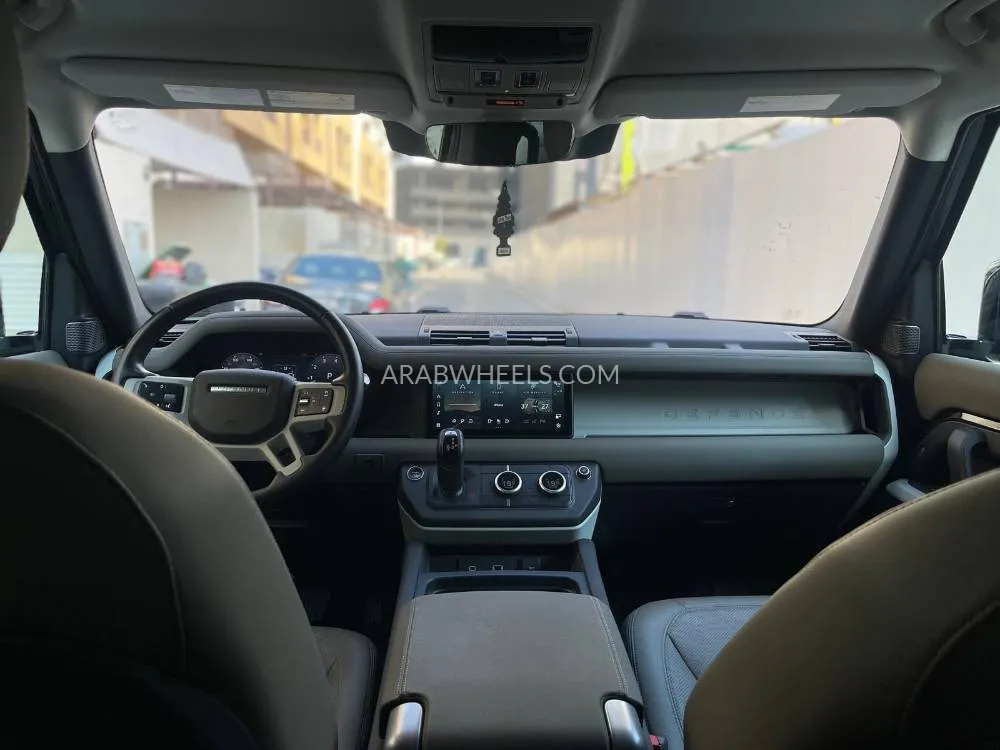 Land Rover Defender 2023 for Sale in Dubai Image-21