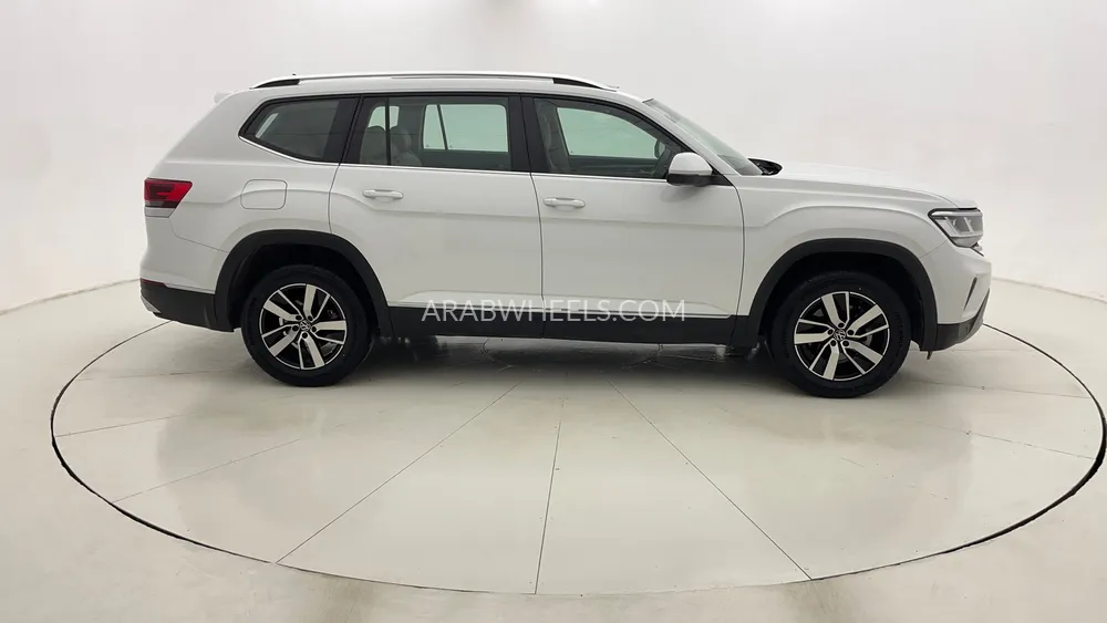 Volkswagen Teramont 2023 for Sale in Dubai Image-2