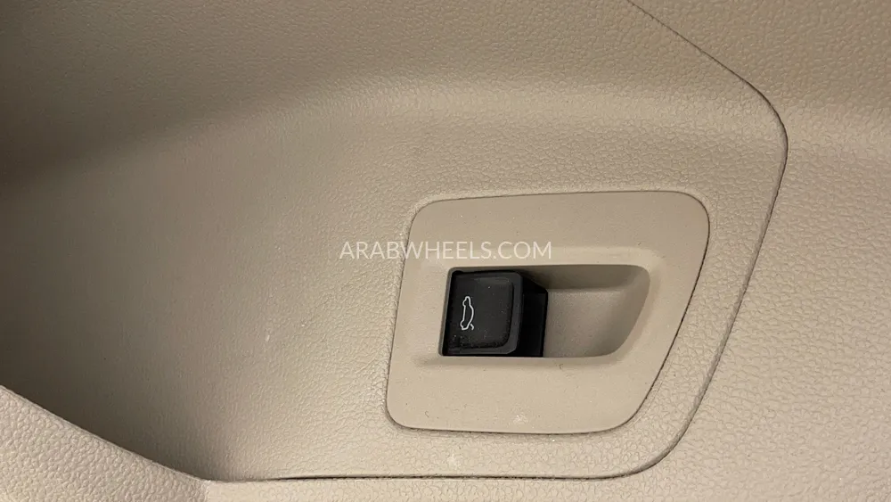 Volkswagen Teramont 2023 for Sale in Dubai Image-46