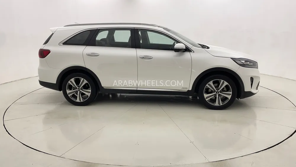 Kia Sorento 2019 for Sale in Dubai Image-2